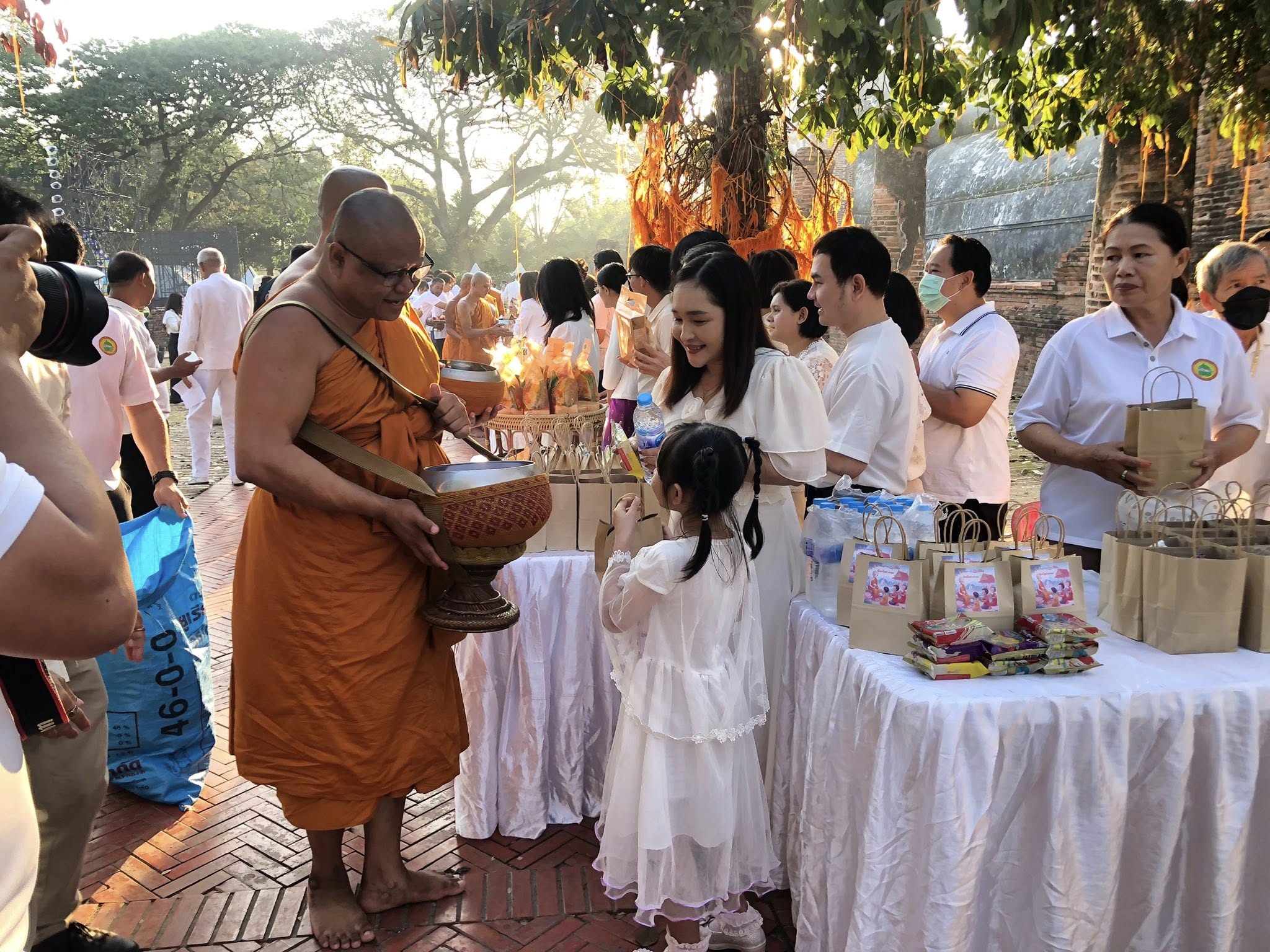 title - พิธีทำบุญตักบาตรเนื่องในวันมาฆบูชา พ.ศ.2569 ณ วัดขุนอินทประมูล